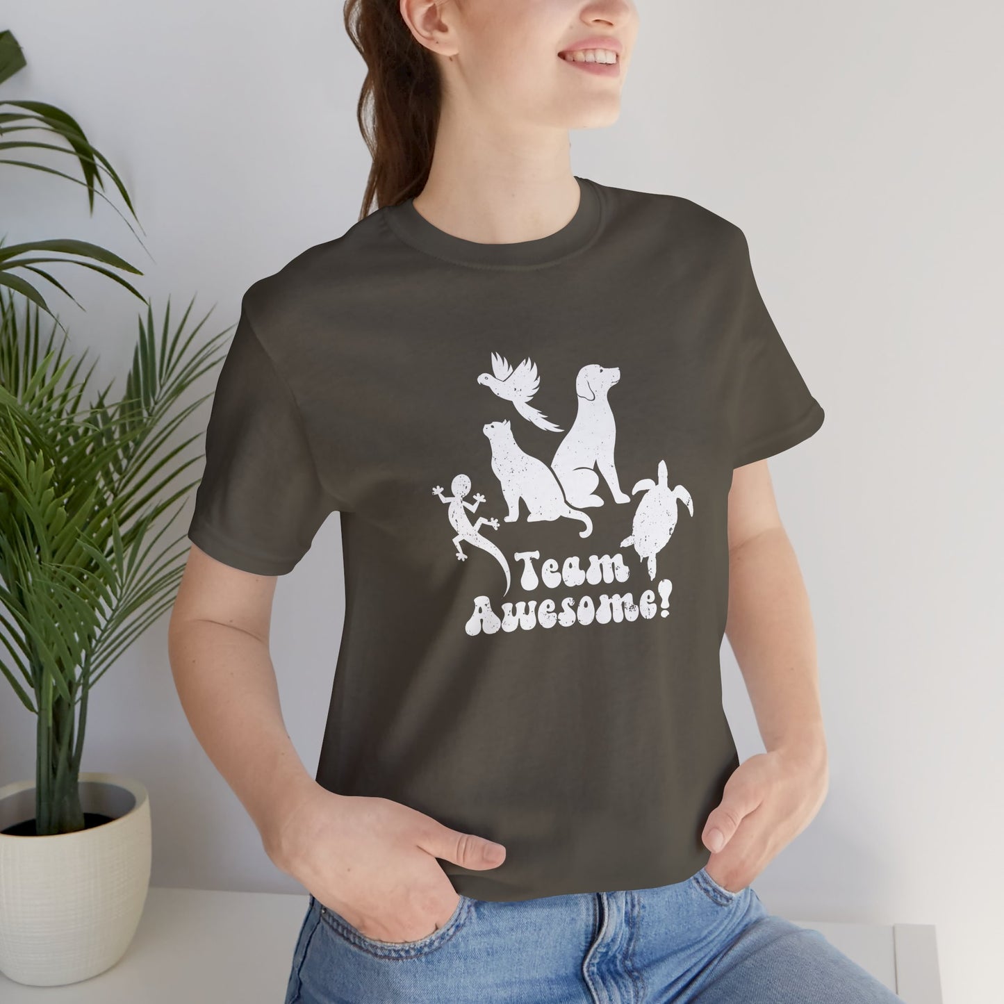 Unisex Animal Lover Lizard Cat Bird Dog Turtle Team Awesome T-Shirt