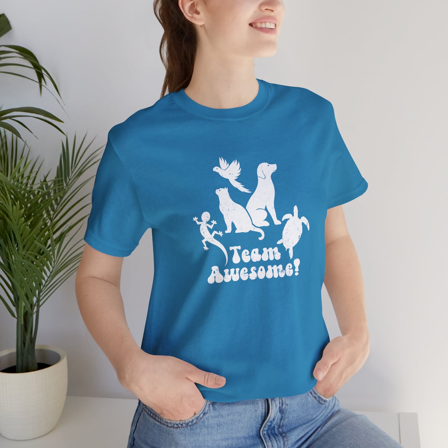 Unisex Animal Lover Lizard Cat Bird Dog Turtle Team Awesome T-Shirt