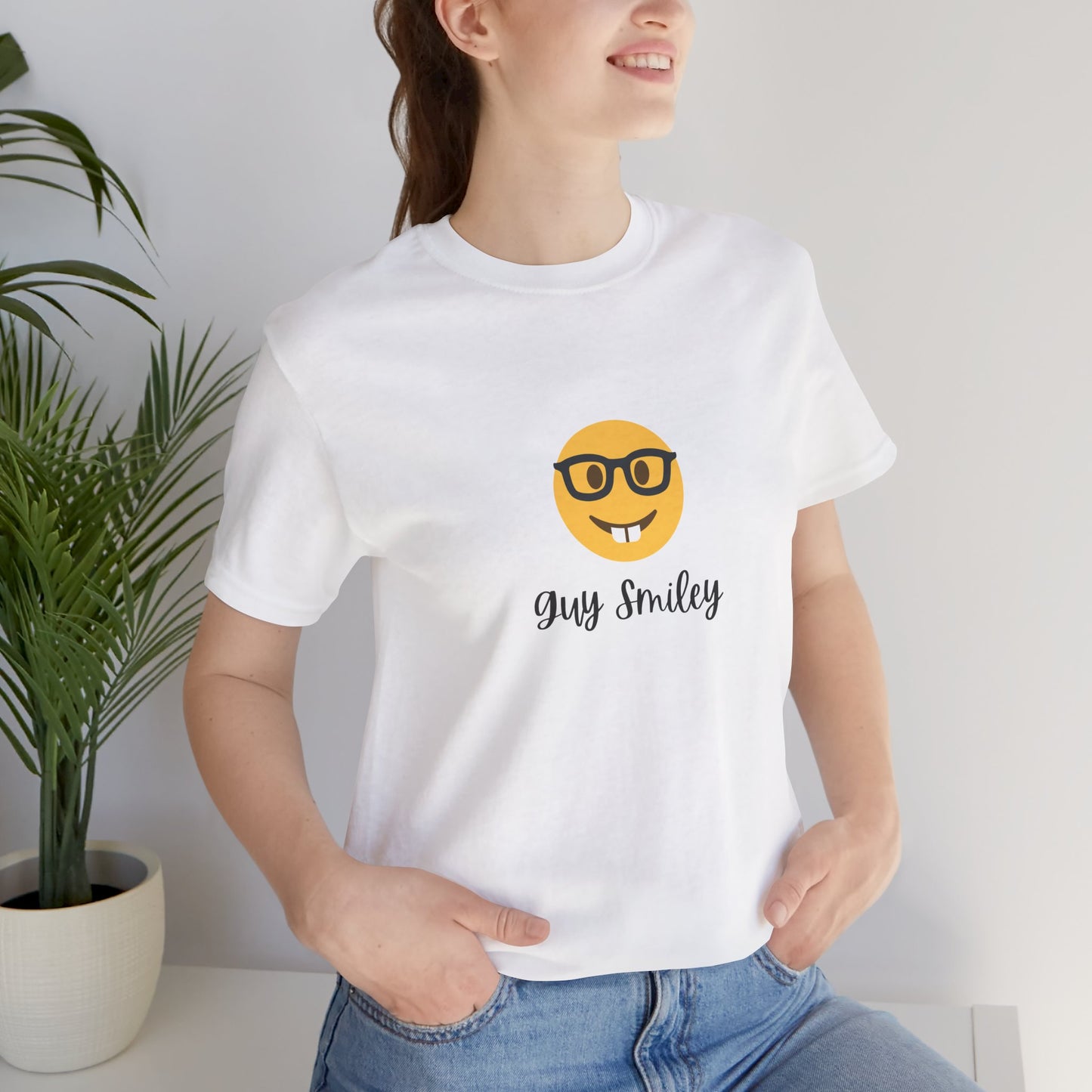 Unisex Jersey Short Sleeve Guy Smiley T-Shirt