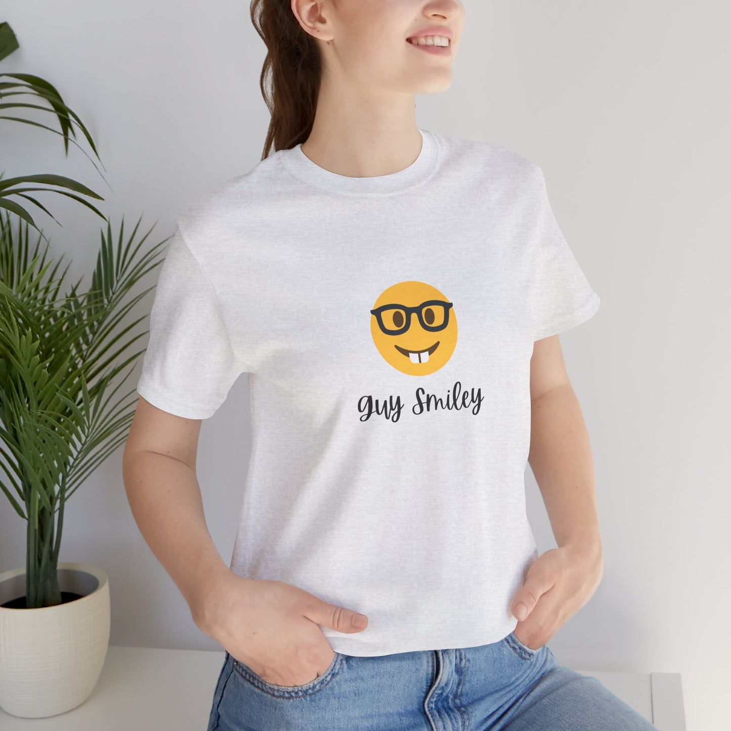 Unisex Jersey Short Sleeve Guy Smiley T-Shirt